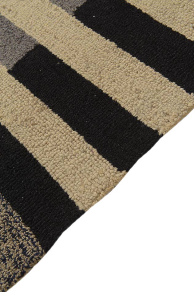 Detail image of 8' 2 x 10' 2 Luna Rug