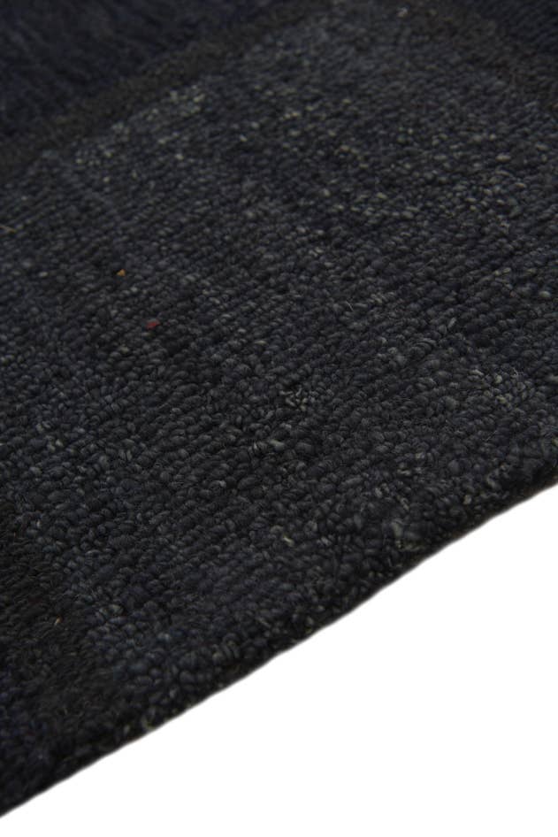 Detail image of 8' x 10' 1 Luna Wool Rug