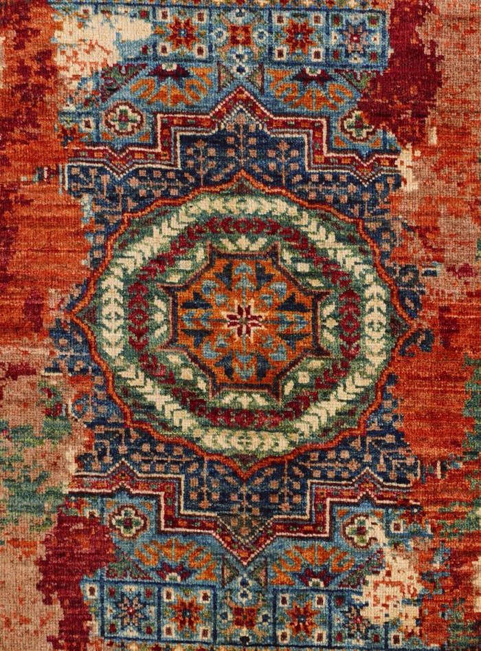 Detail image of 2' 10 x 4' 3 Hand Knotted Mamluk Ziegler Rug