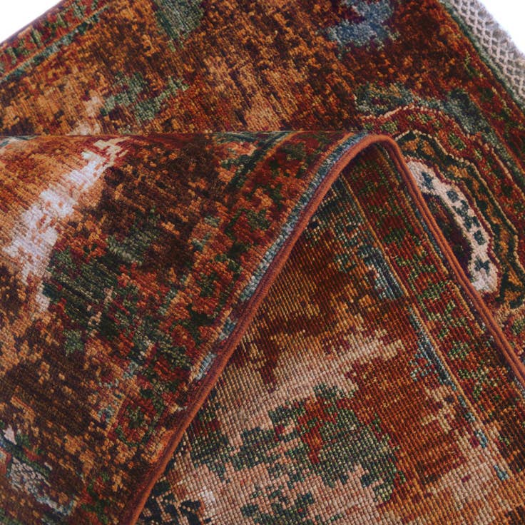 Detail image of 2' 9 x 4' 3 Hand Knotted Mamluk Ziegler Rug