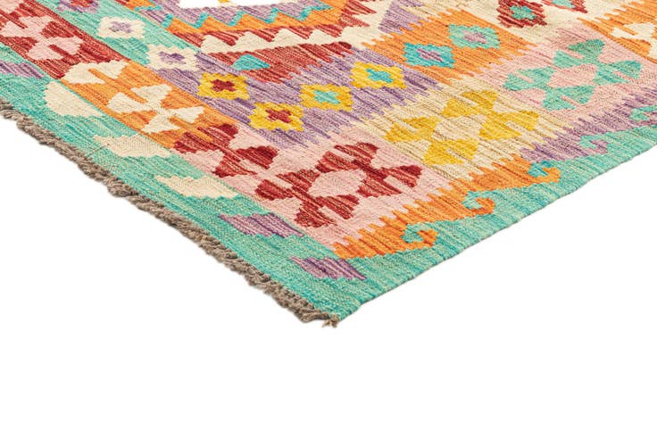 Detail image of 6' 10 x 9' 7 Hand Knotted Marok Kilim Rug