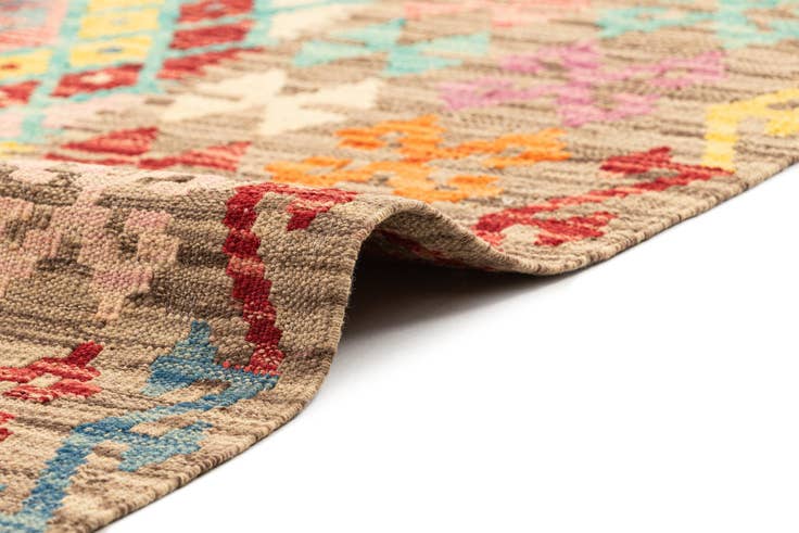 Detail image of 7' 1 x 9' 5 Hand Knotted Marok Kilim Rug