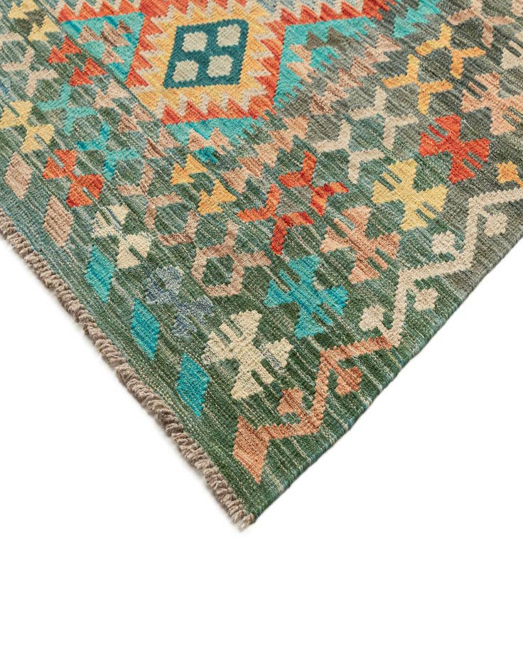 Detail image of 6' 11 x 9' 7 Hand Knotted Marok Kilim Rug