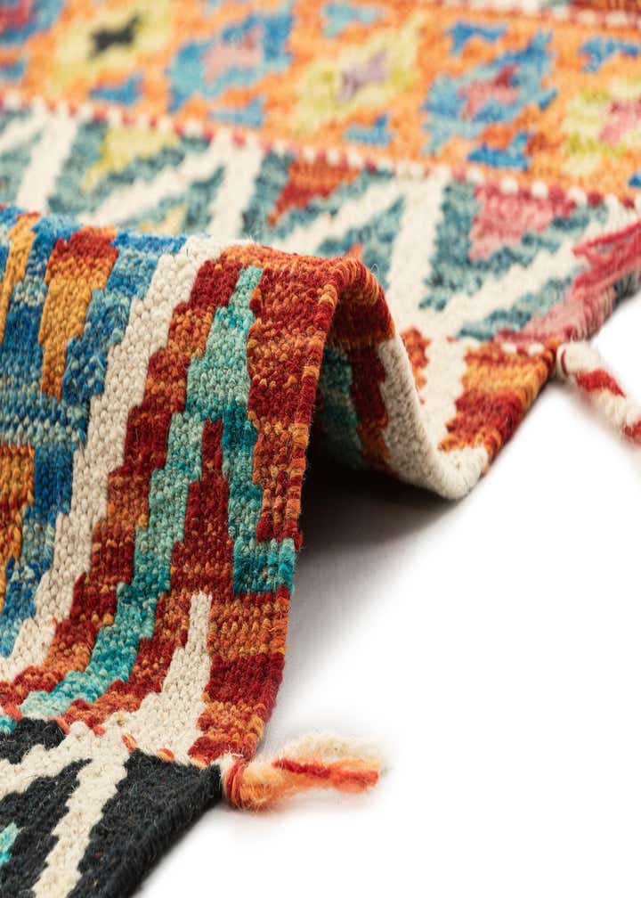 5' 2 x 6' 5 Hand Knotted Marok Kilim Rug