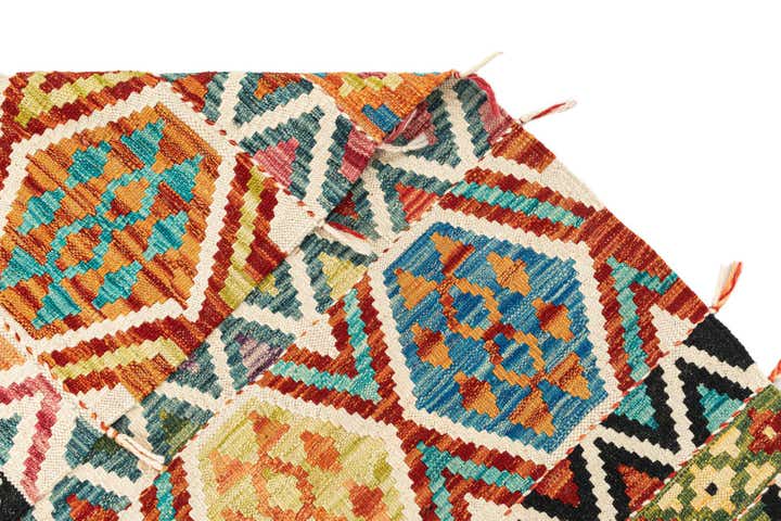 5' 2 x 6' 5 Hand Knotted Marok Kilim Rug
