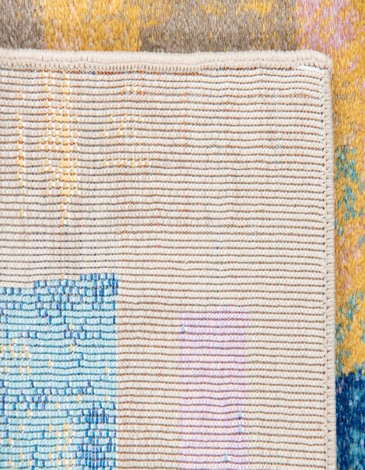 Detail image of 5' 3 x 7' 7 Mesa Rug