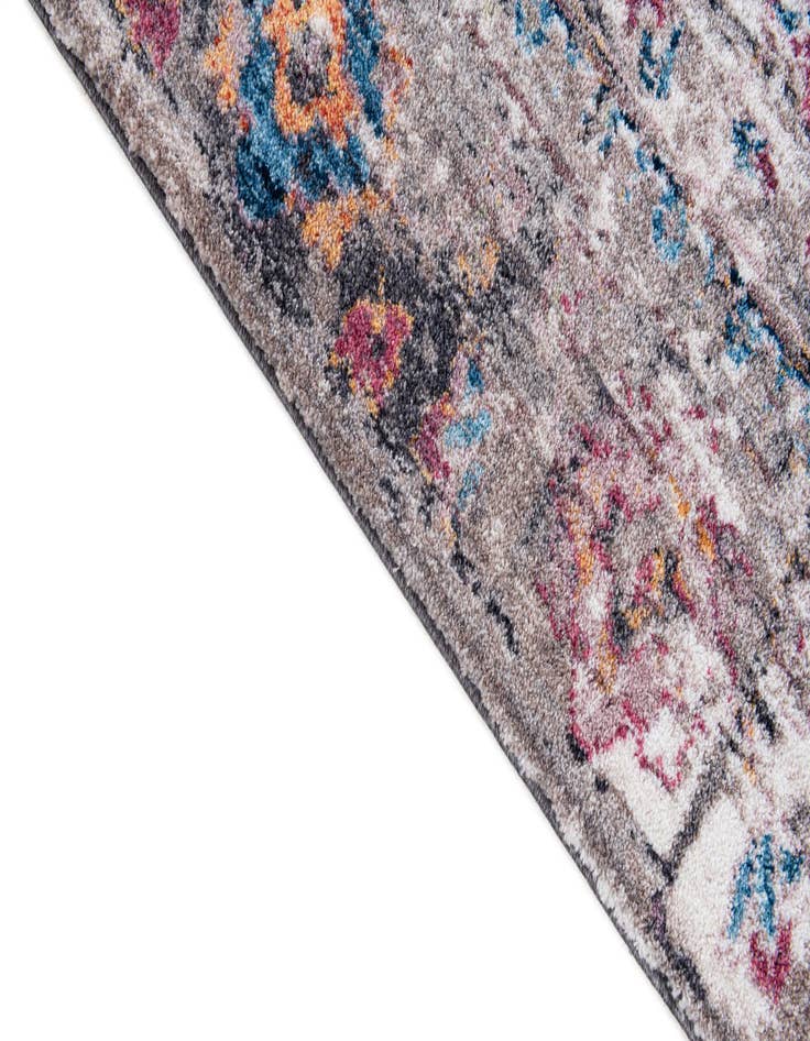 Detail image of 5' 4 x 7' 8 Mesa Rug