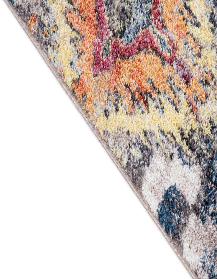 Detail image of 5' 3 x 7' 7 Mesa Rug