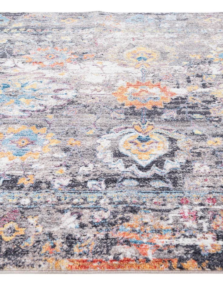 Detail image of 5' 3 x 7' 7 Mesa Rug