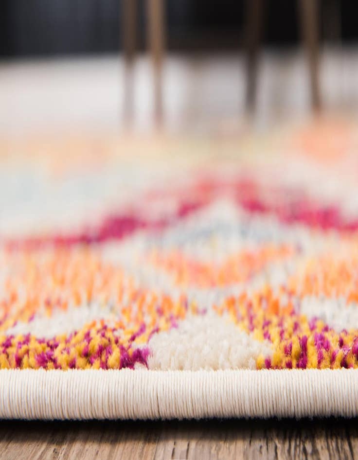 Detail image of 5' x 8' Washable Mesa Rug