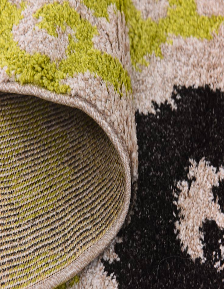 Detail image of 5' x 7' 6 Midas Frieze Rug