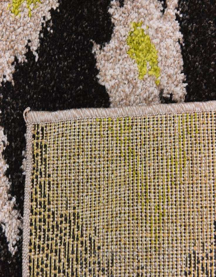 Detail image of 5' x 7' 6 Midas Frieze Rug