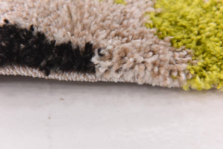 Detail image of 5' x 7' 6 Midas Frieze Rug