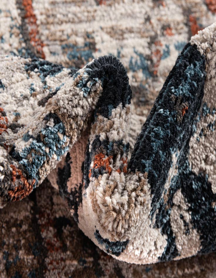 Detail image of 5' 3 x 7' 7 Modern Classical Rug