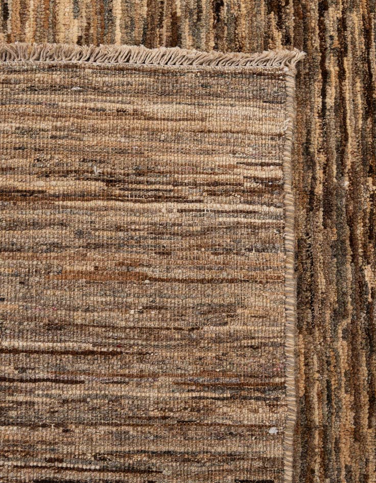 Detail image of 6' 5 x 9' 7  Hand Knotted Modern Ziegler Wool Rug