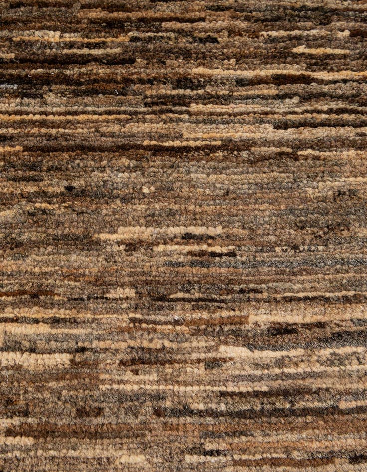 Detail image of 6' 5 x 9' 7  Hand Knotted Modern Ziegler Wool Rug
