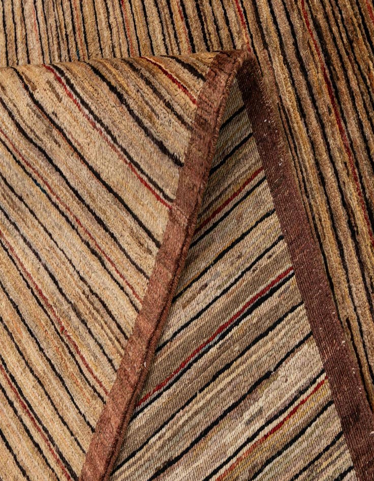 Detail image of 6' 10 x 9' 5  Hand Knotted Modern Ziegler Wool Rug