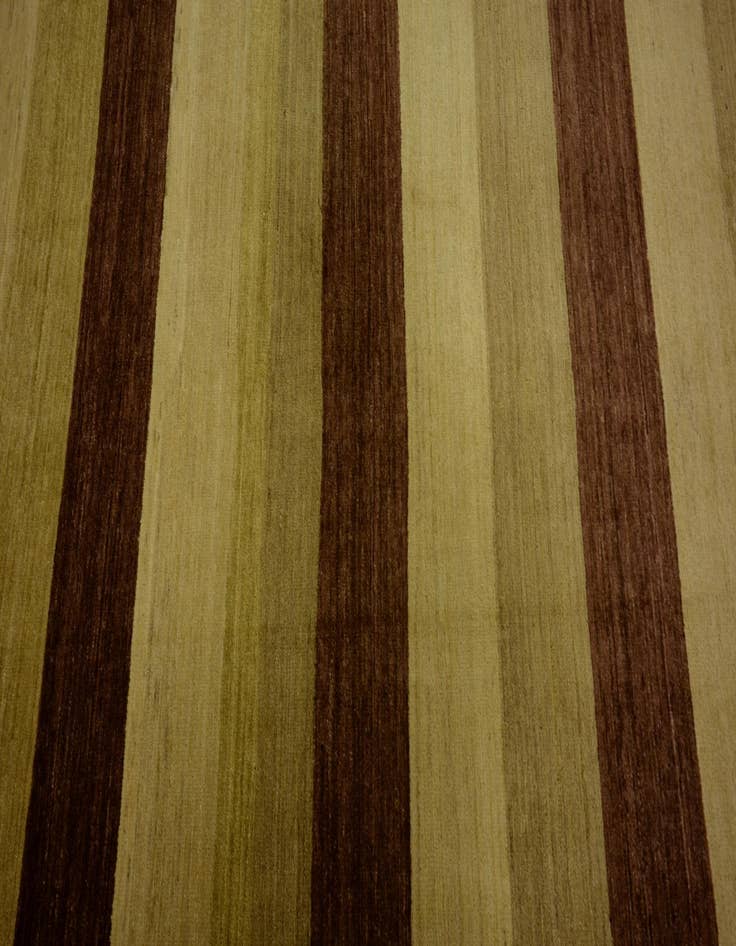 Detail image of 4' 9 x 6' 3 Hand Knotted Modern Ziegler Oriental Rug