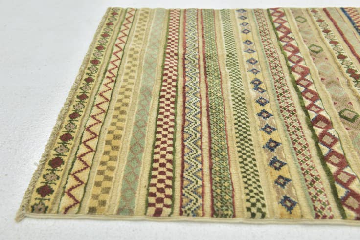 Detail image of 2' 8 x 4' Hand Knotted Modern Ziegler Oriental Rug