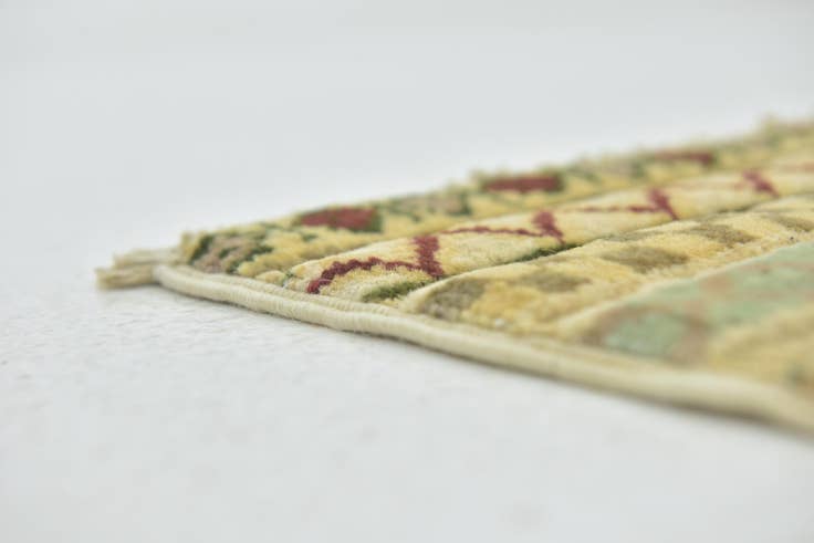 Detail image of 2' 8 x 4' Hand Knotted Modern Ziegler Oriental Rug
