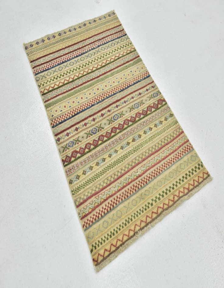 Detail image of 2' 8 x 4' 2  Hand Knotted Modern Ziegler Oriental Rug