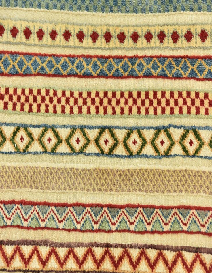 Detail image of 2' 7 x 3' 10 Hand Knotted Modern Ziegler Rug