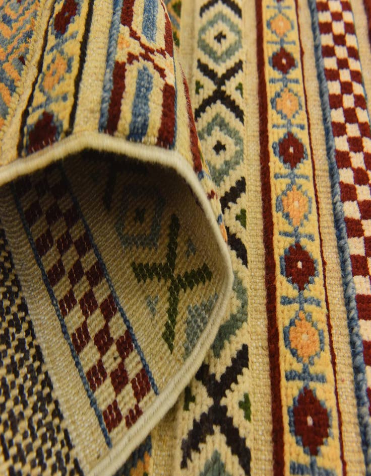 Detail image of 2' 7 x 3' 11 Hand Knotted Modern Ziegler Rug