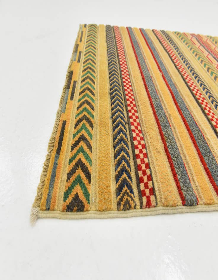 Detail image of 2' 7 x 4' 1  Hand Knotted Modern Ziegler Rug