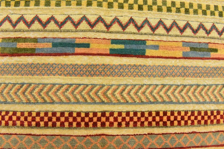 Detail image of 2' 8 x 4' Hand Knotted Modern Ziegler Rug