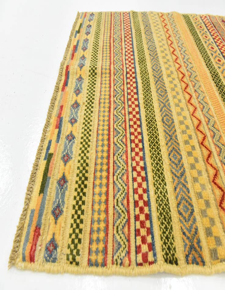 Detail image of 2' 9 x 4' Hand Knotted Modern Ziegler Rug