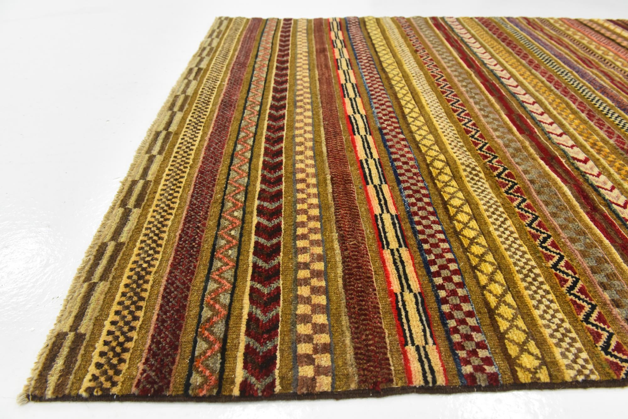 4' x 5' 10 Hand Knotted Modern Ziegler Rug