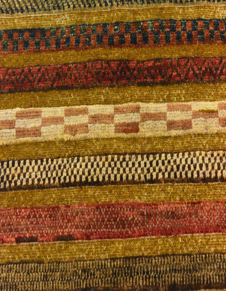 Detail image of 2' 8 x 4' Hand Knotted Modern Ziegler Rug