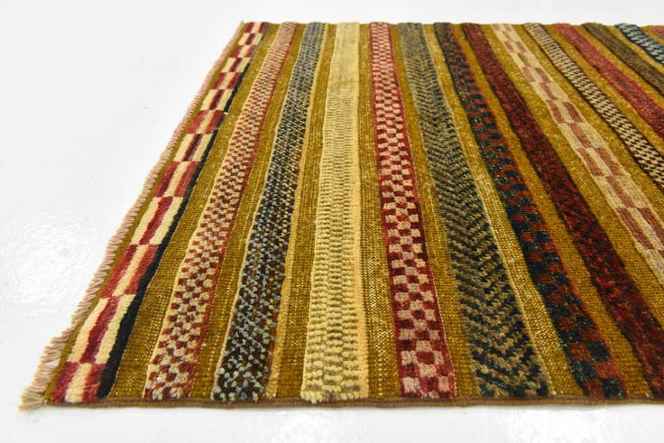 Detail image of 2' 8 x 4' Hand Knotted Modern Ziegler Rug