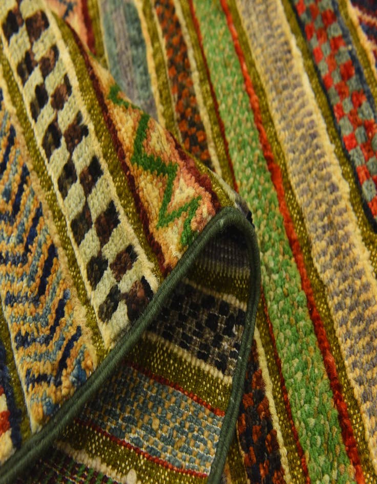 Detail image of 2' 9 x 3' 10  Hand Knotted Modern Ziegler Rug