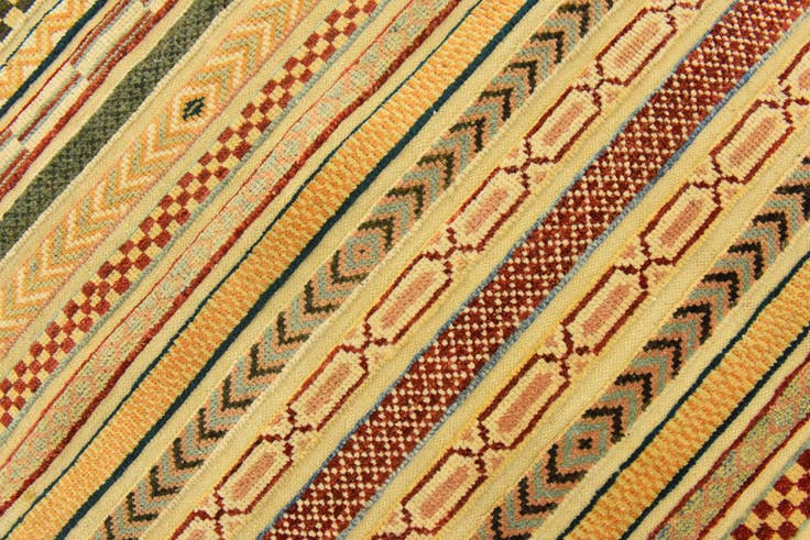 Detail image of 3' 11 x 6' 11 Hand Knotted Modern Ziegler Rug