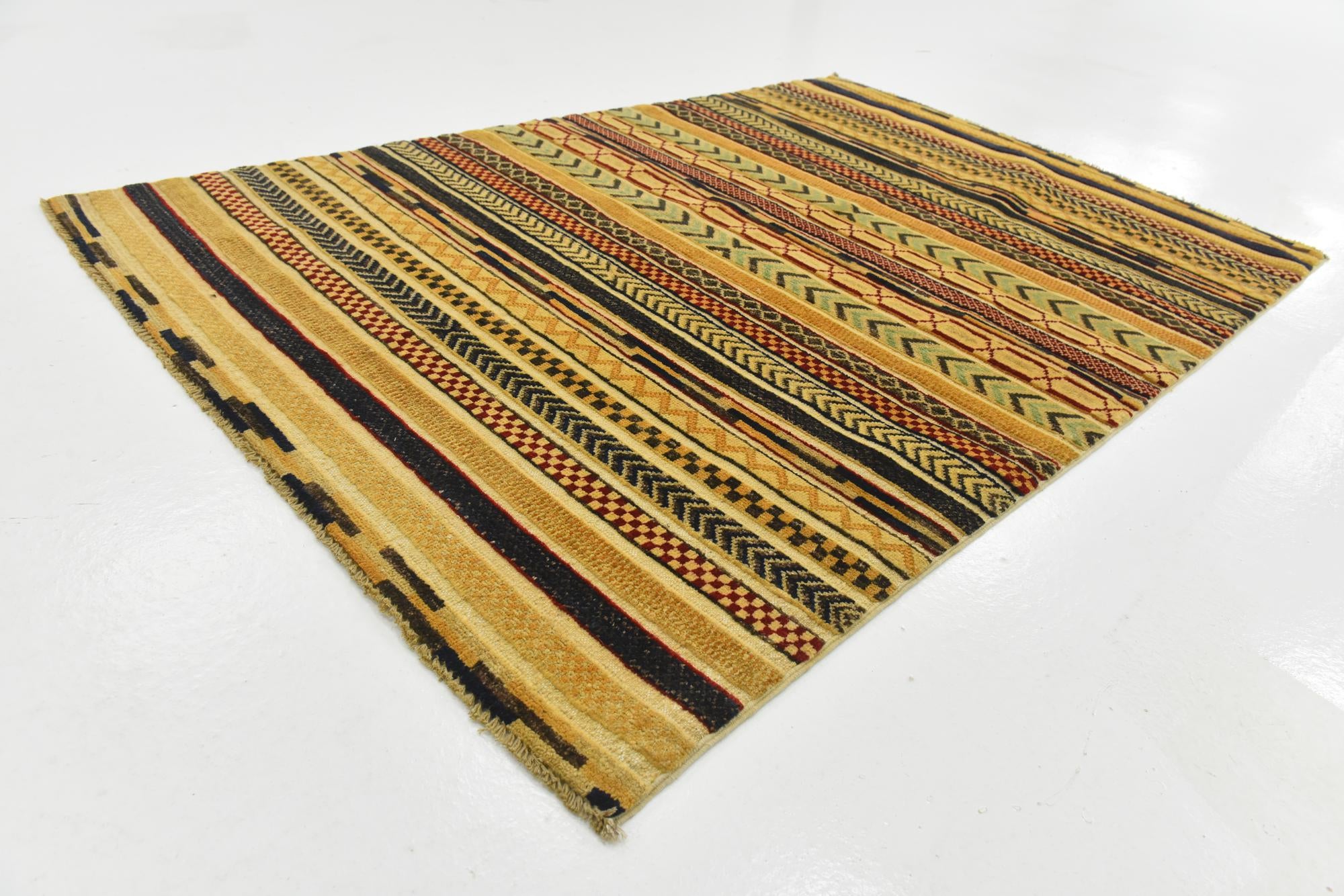 4' x 6' Hand Knotted Modern Ziegler Rug