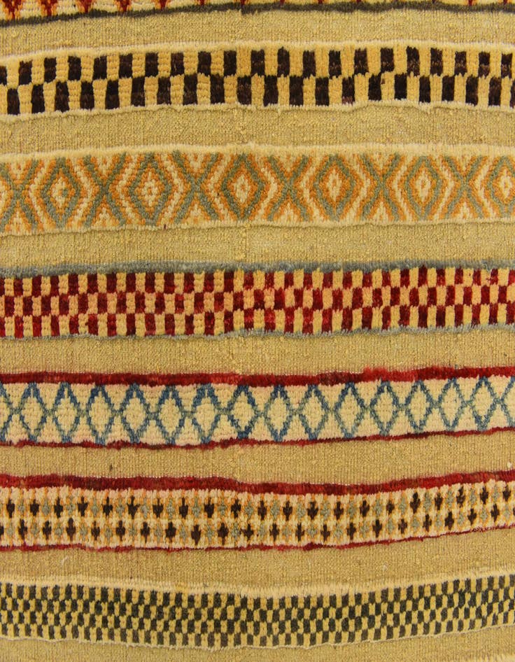 Detail image of 2' 8 x 4' 2  Hand Knotted Modern Ziegler Rug