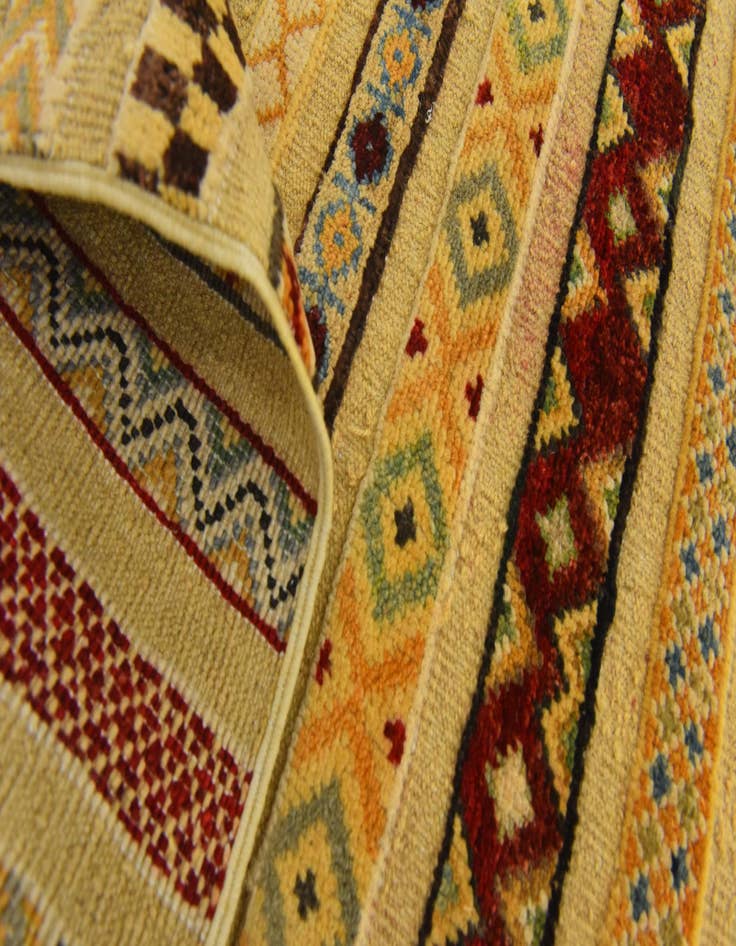 Detail image of 2' 8 x 4' 2  Hand Knotted Modern Ziegler Rug