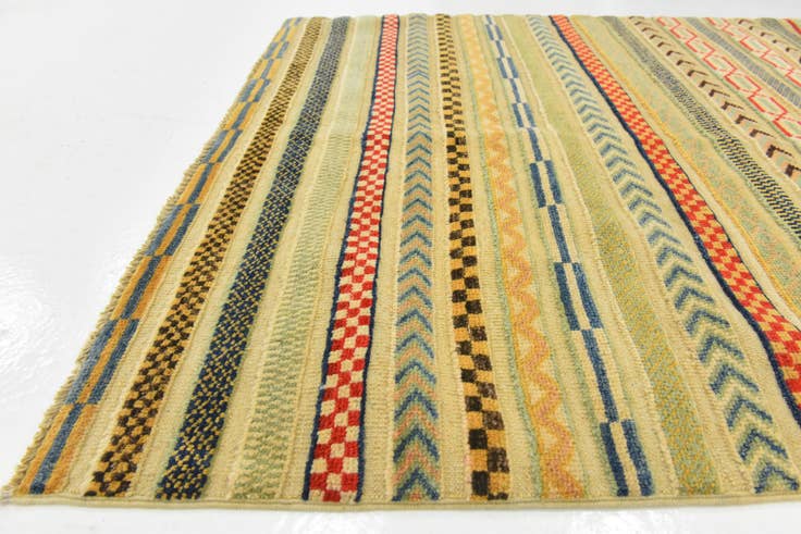 Detail image of 3' 6 x 5' 9 Hand Knotted Modern Ziegler Rug