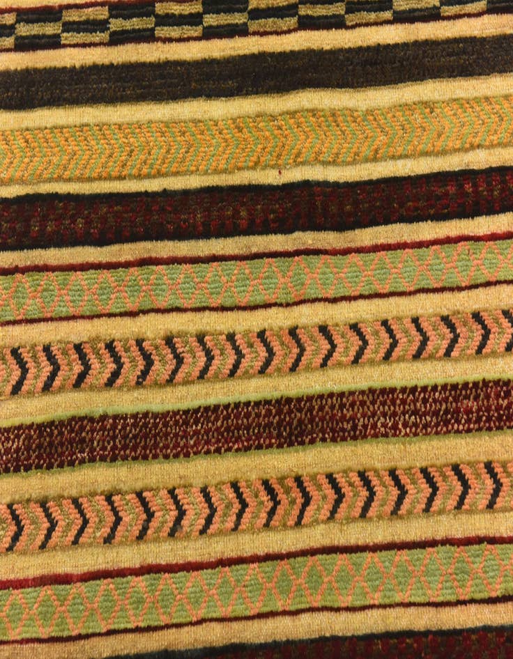 Detail image of 3' 4 x 4' 10 Hand Knotted Modern Ziegler Rug