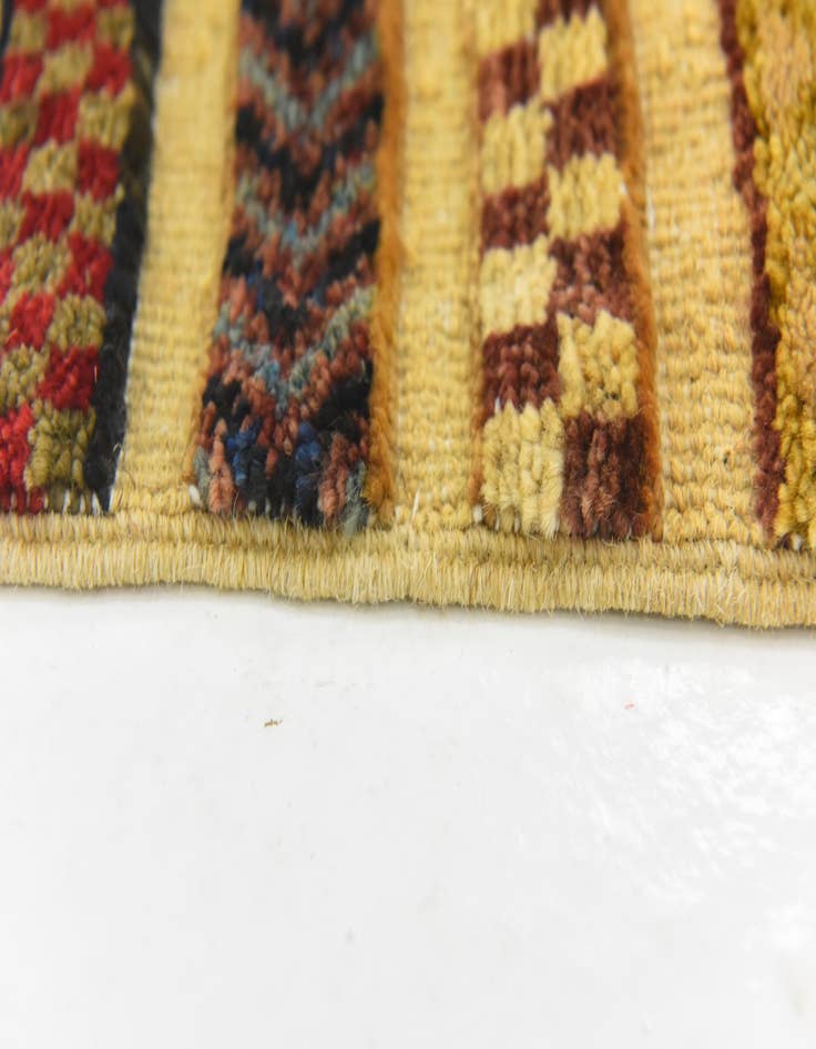 Detail image of 3' 2 x 4' 10  Hand Knotted Modern Ziegler Rug