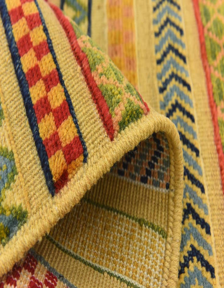 Detail image of 2' 8 x 4'  Hand Knotted Modern Ziegler Rug