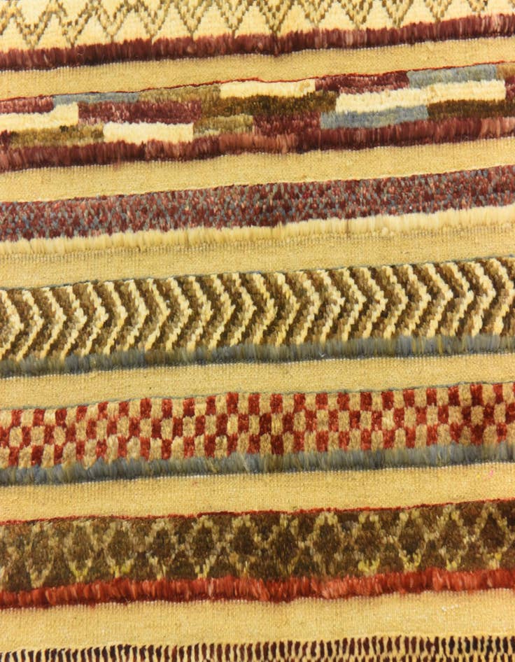 Detail image of 2' 9 x 3' 11  Hand Knotted Modern Ziegler Rug