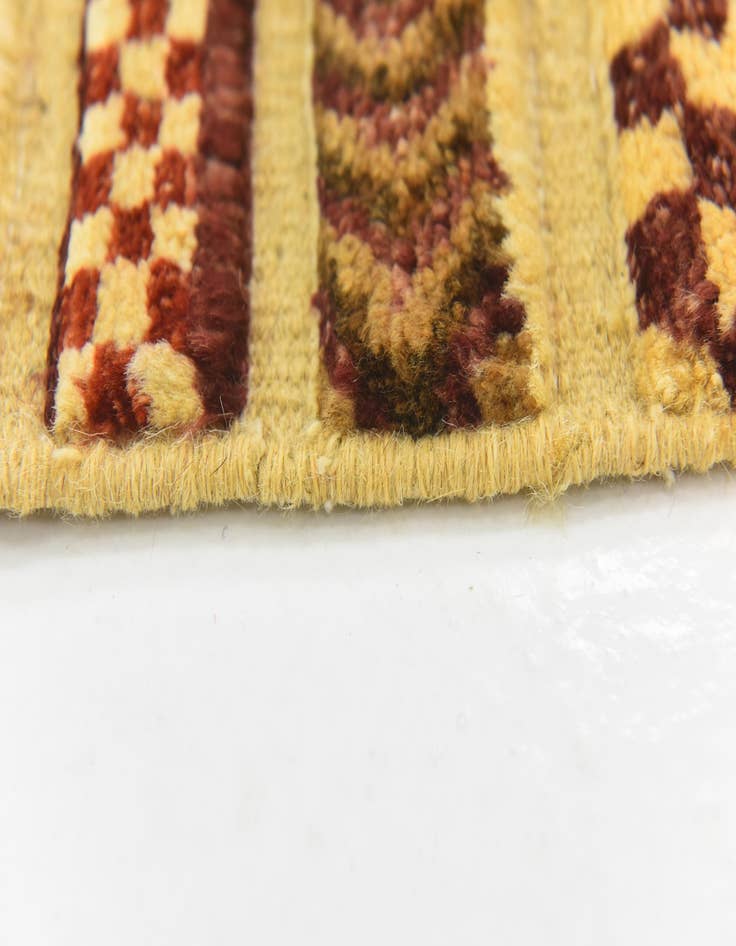 Detail image of 2' 9 x 3' 11  Hand Knotted Modern Ziegler Rug