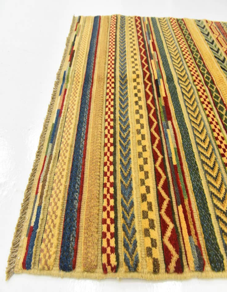 Detail image of 2' 9 x 4' Hand Knotted Modern Ziegler Rug