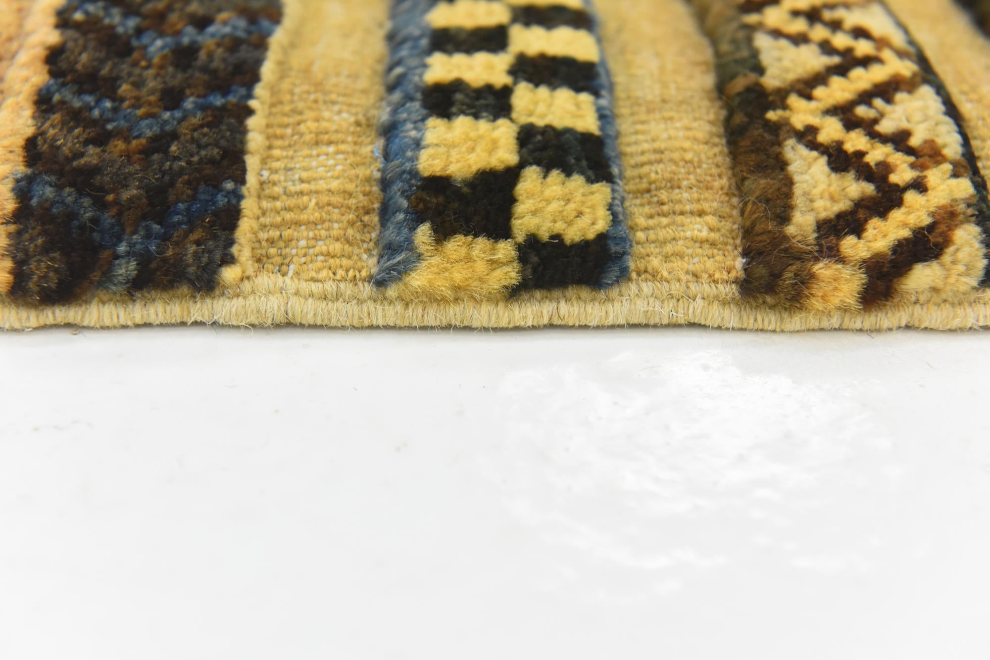 4' x 6' 4 Hand Knotted Modern Ziegler Rug
