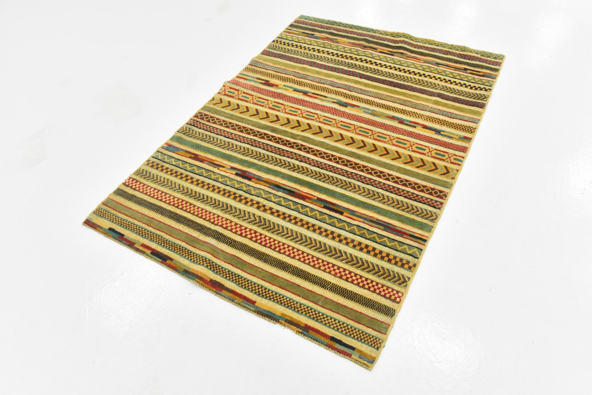 4' x 5' 10 Hand Knotted Modern Ziegler Rug