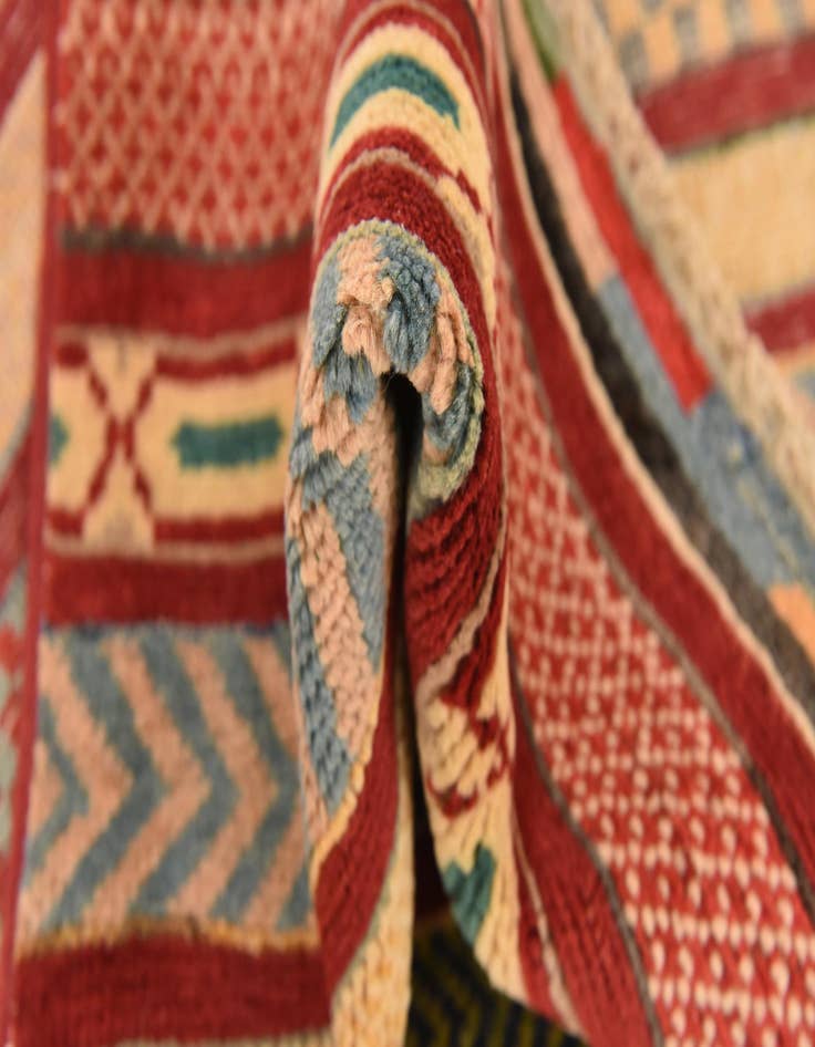 Detail image of 2' 9 x 4' 3  Hand Knotted Modern Ziegler Rug