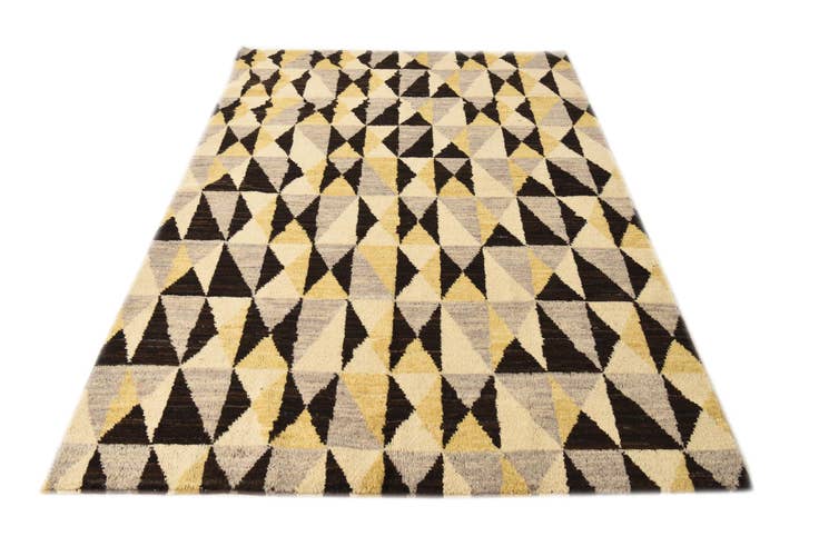 Detail image of 4' 11 x 7' 7 Hand Knotted Modern Ziegler Rug