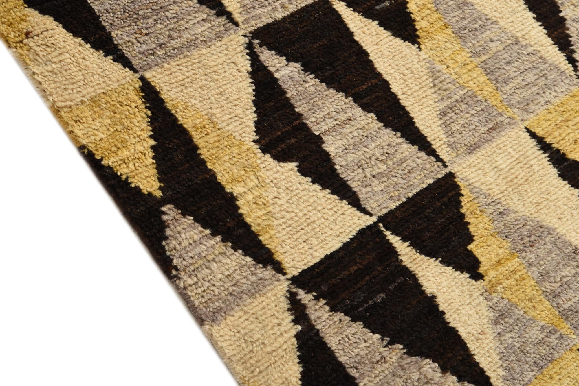 4' 11 x 7' 7 Hand Knotted Modern Ziegler Rug